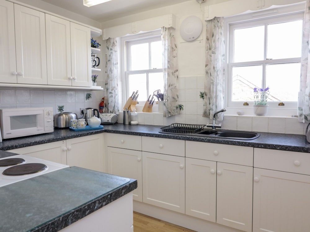 8b Fore Street view 3