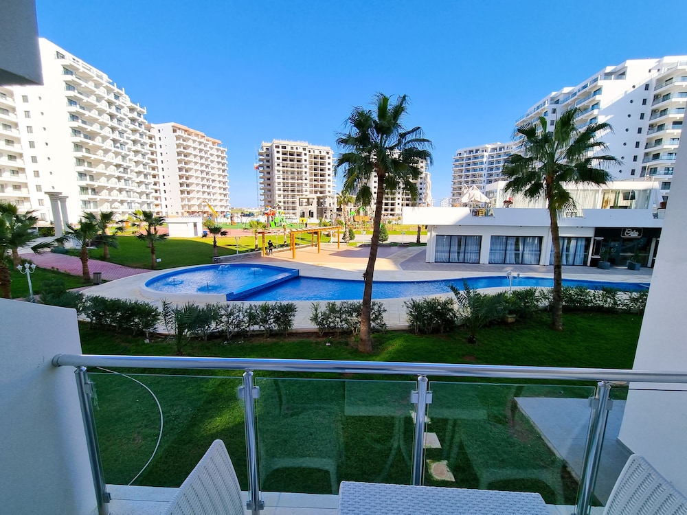 Tiberius Pool Apartments view 2