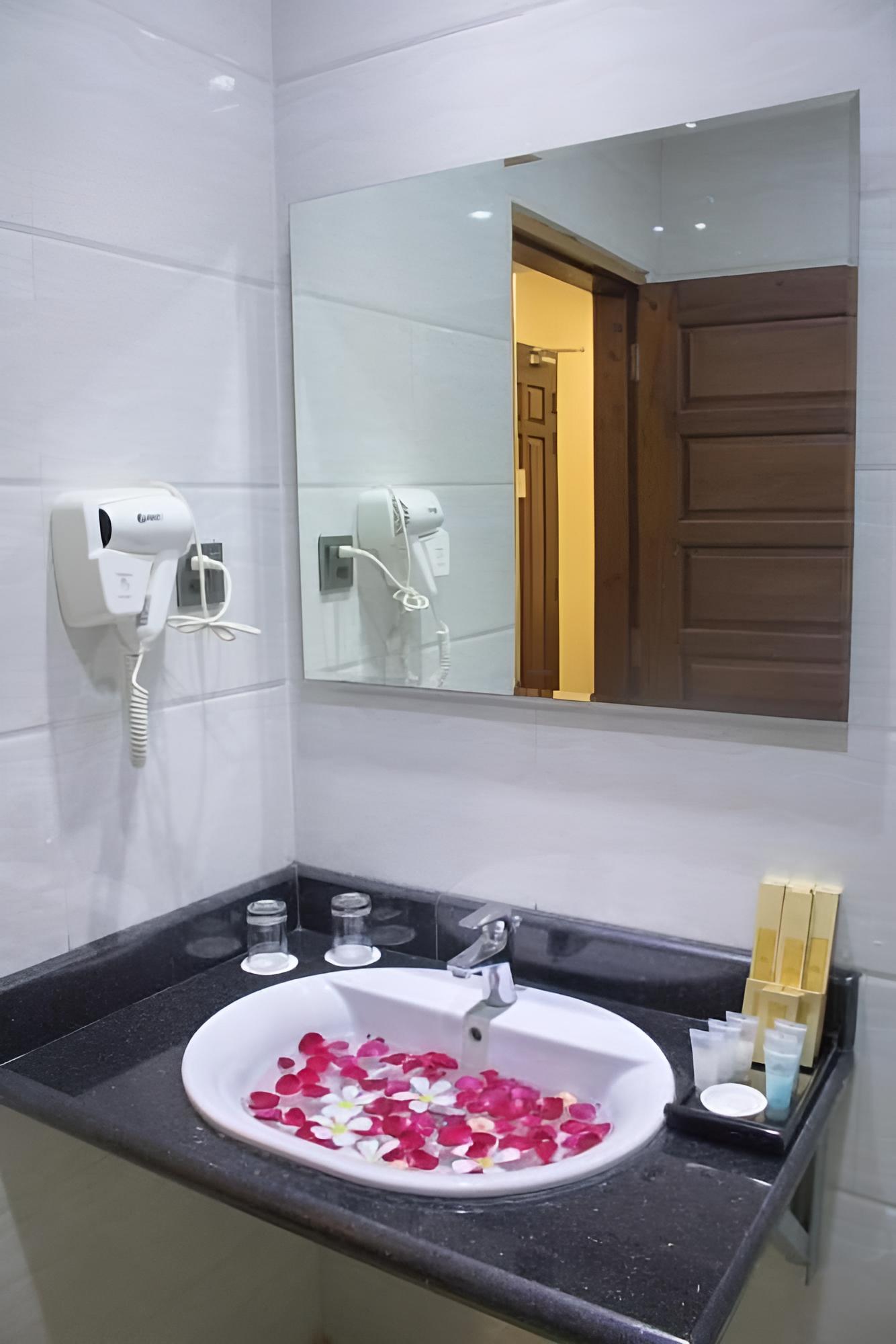 Grand Central Hotel Mandalay