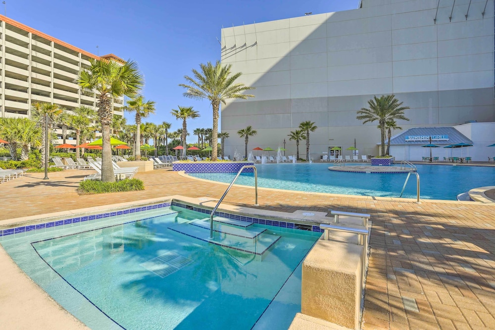 PCB Vacation Rental w/ Balcony & Beach Access!