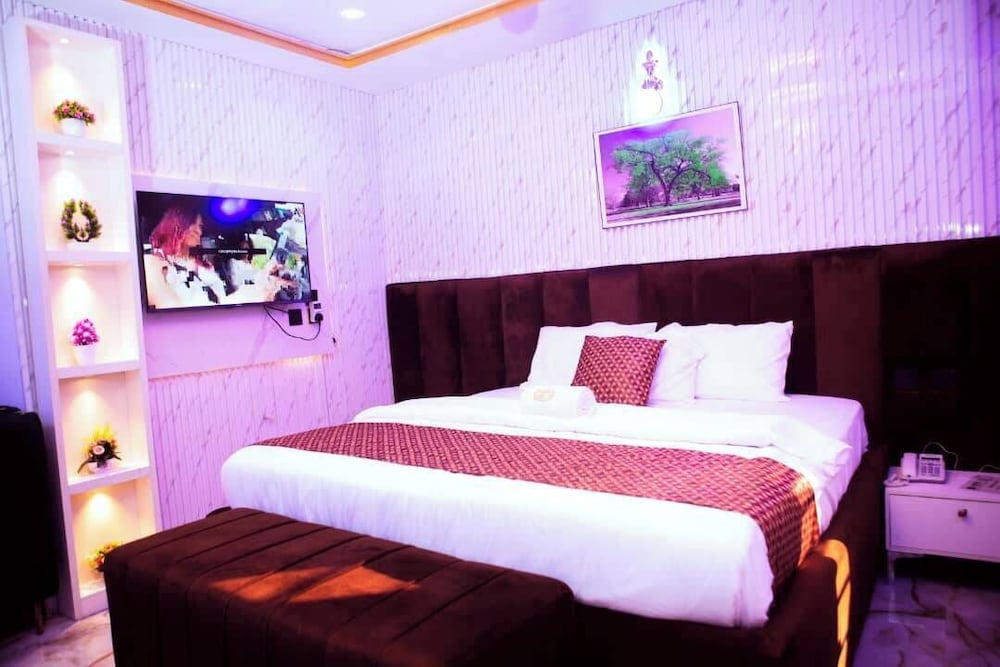 Sakura Apartments