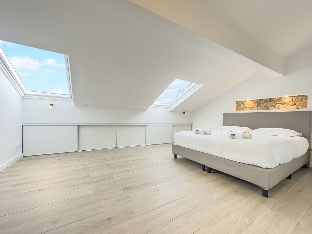 Le Duplex in Cannes With 4 Bedrooms and 3 Bathrooms