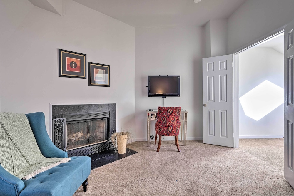 Washington DC Townhome 4 Mi to National Mall!