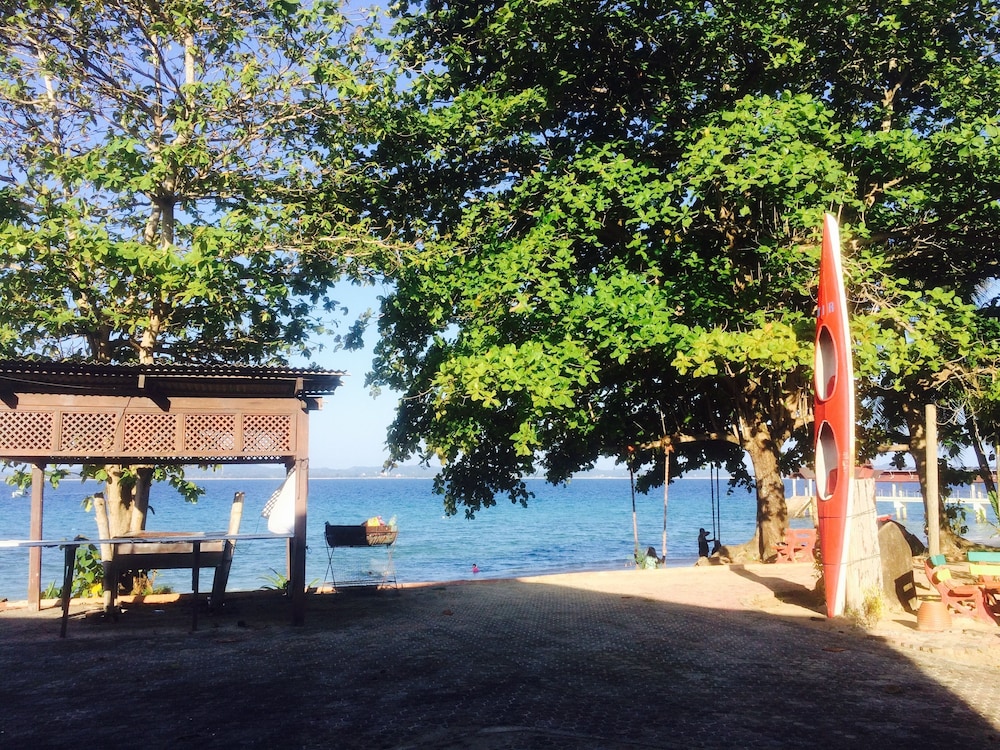 Kapas Island Resort
