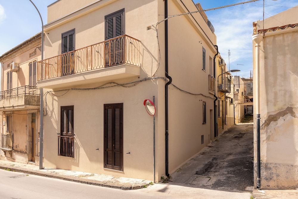 Casa Verga con Terrazza by Wonderful Italy photo 5