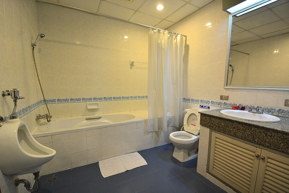 Piyavan Tower Serviced Apartment