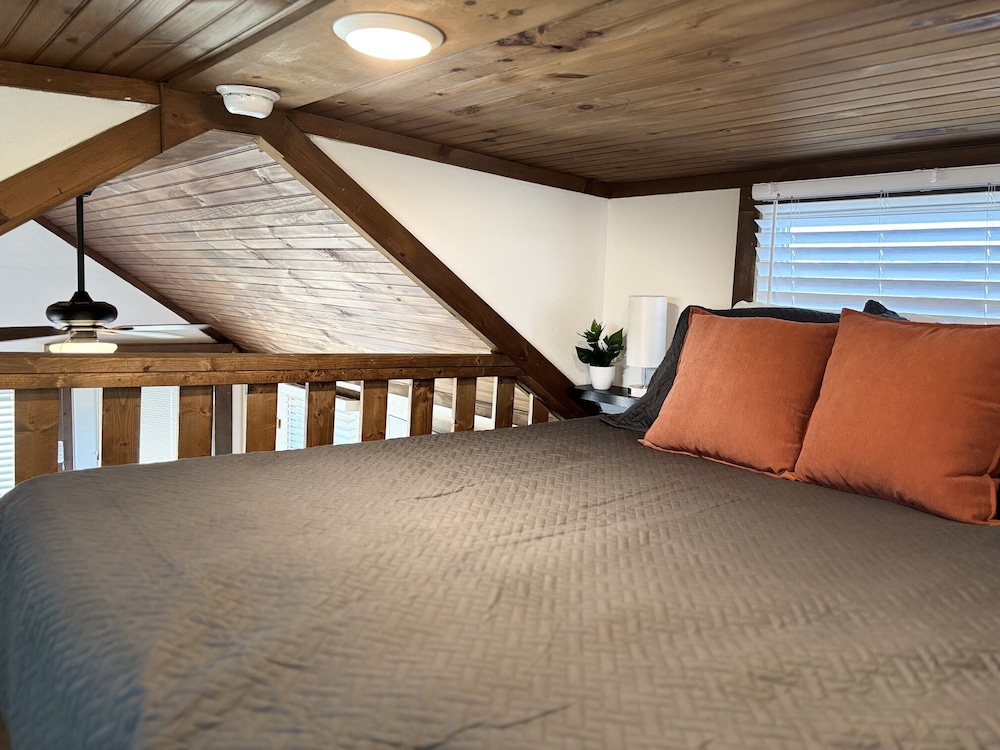 Sojourn Lodging