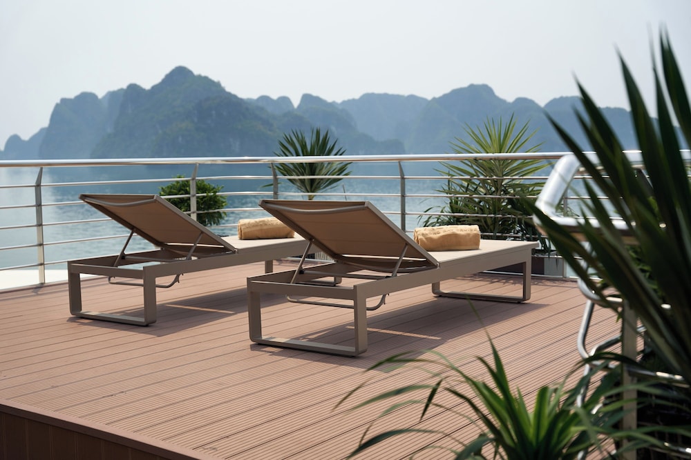 Calista Halong Bay Cruise