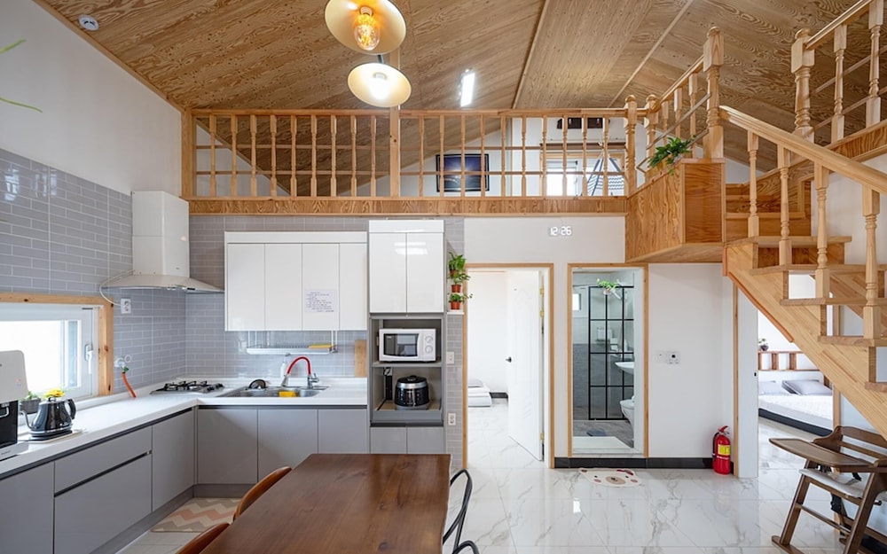 Jeju Yongstay Unshared House view 2