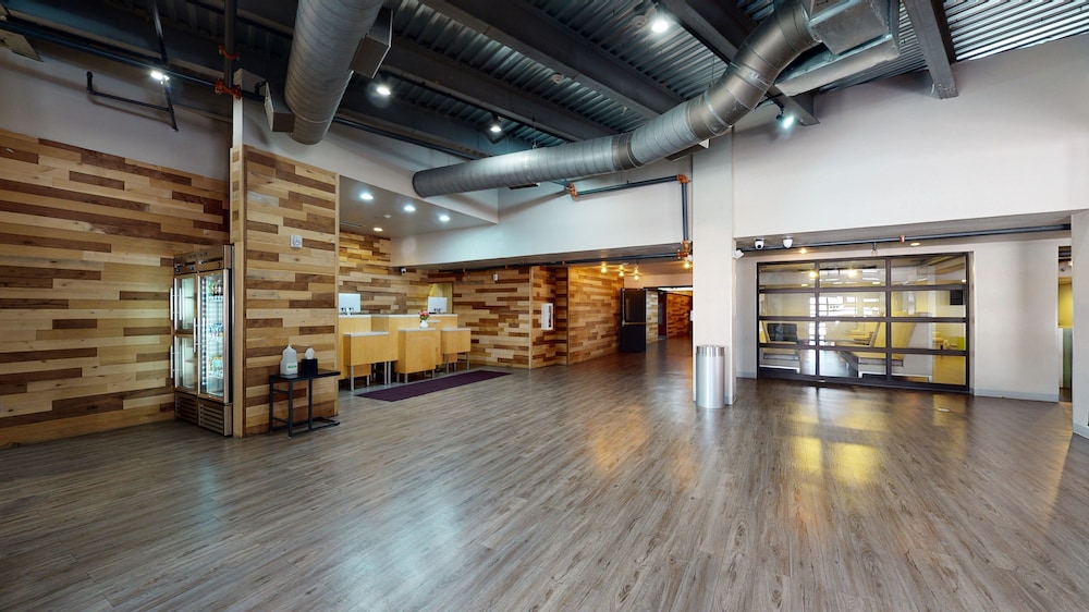 voco College Station Aggieland by IHG