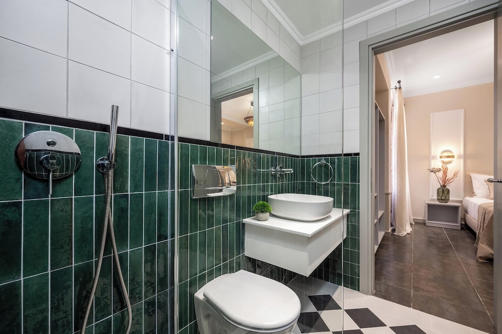 Alegrand Suites