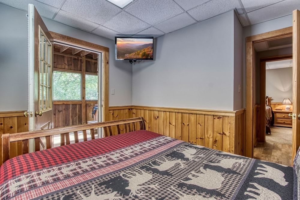 Er33 Ganma's Getaway Great Location, close To Town 4 Bedroom Cabin by RedAwning view 4