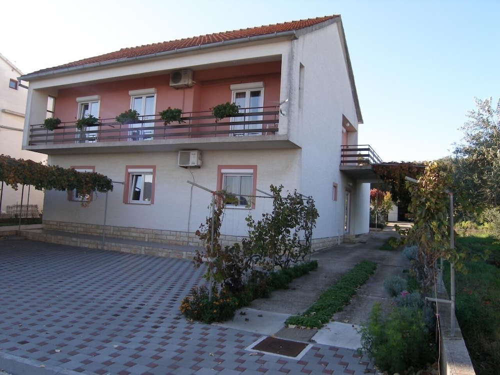 Mirko - 100m From Beach - A2 view 4
