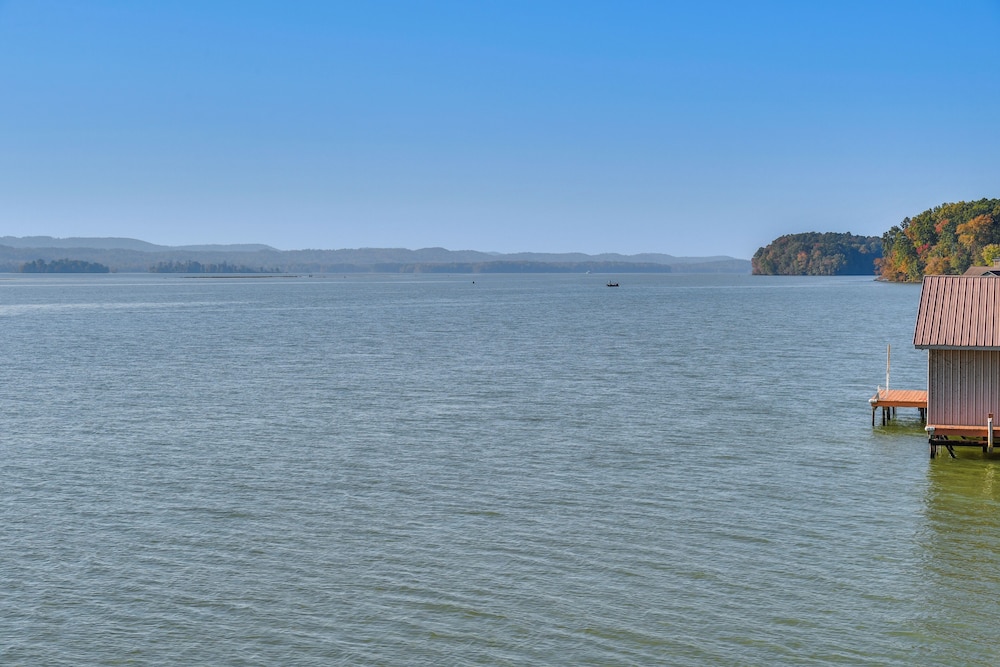 Dock + Panoramic Views: Guntersville Lake Retreat! view 4
