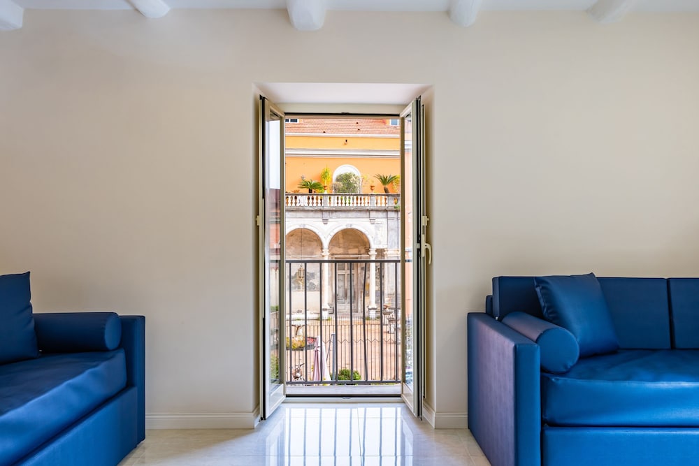 Palazzo Maddaloni Sweet Home By Napoliapartments