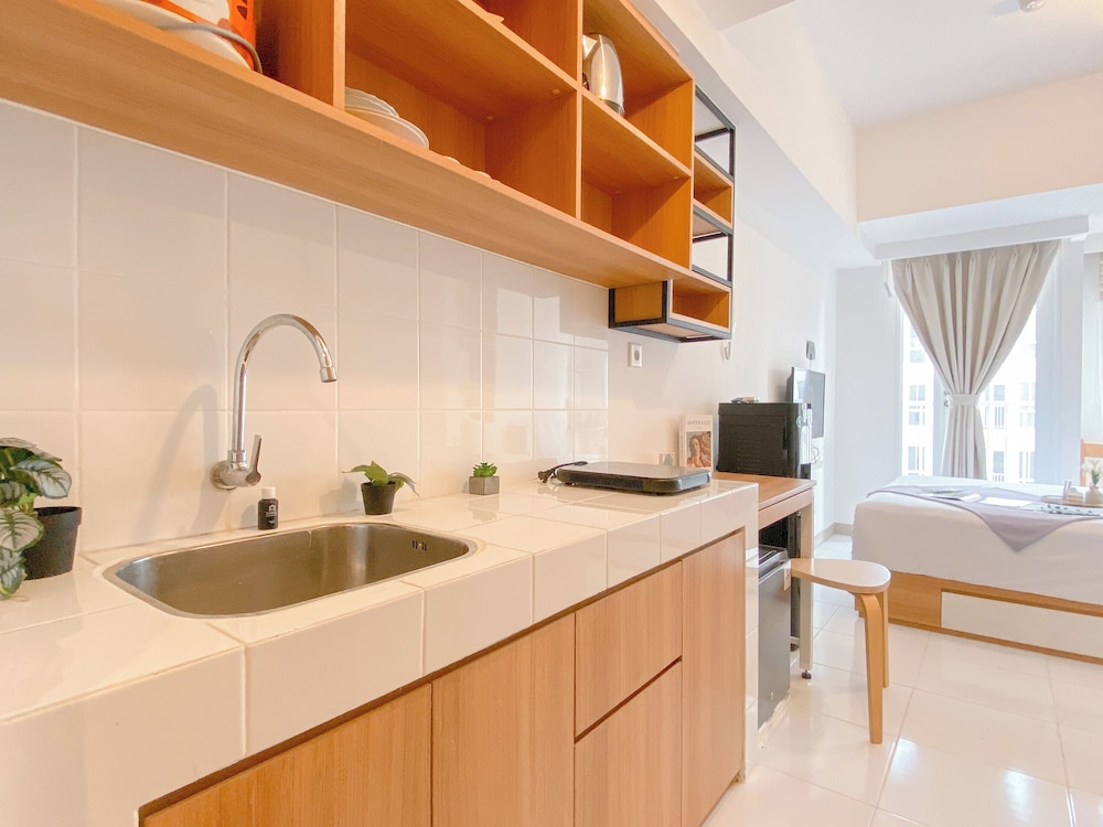 Warm And Good Studio Room At Tokyo Riverside Pik 2 Apartment