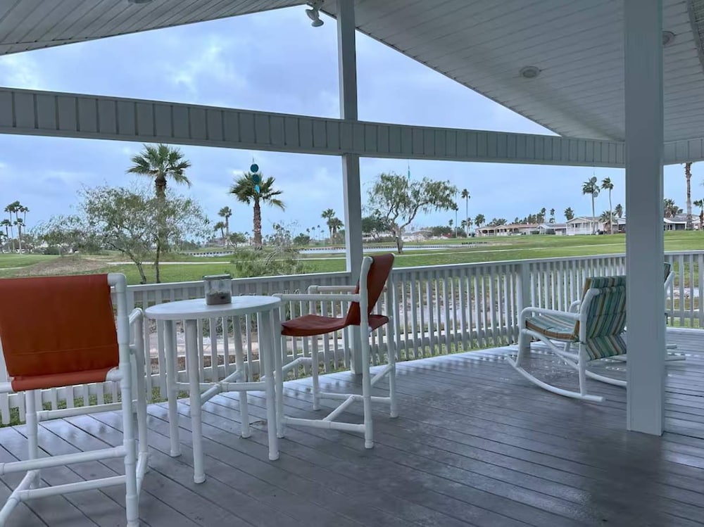 Stylish 2BR Waterfront Home w Pool Resort Access