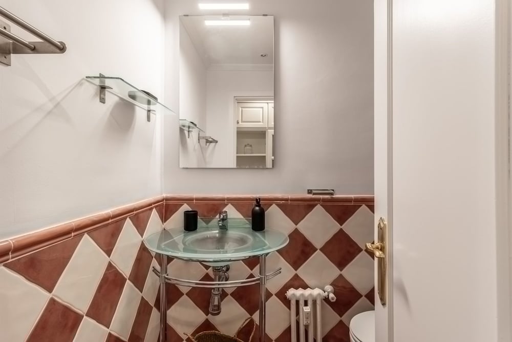 Campo - 3 Bedroom and Balcony Penthouse in Azca