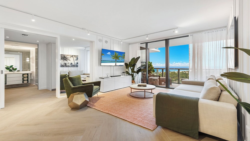 Luxury Vacation Rentals in South Beach by LRMB