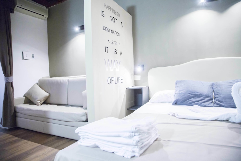 Do-Do Navona Suites