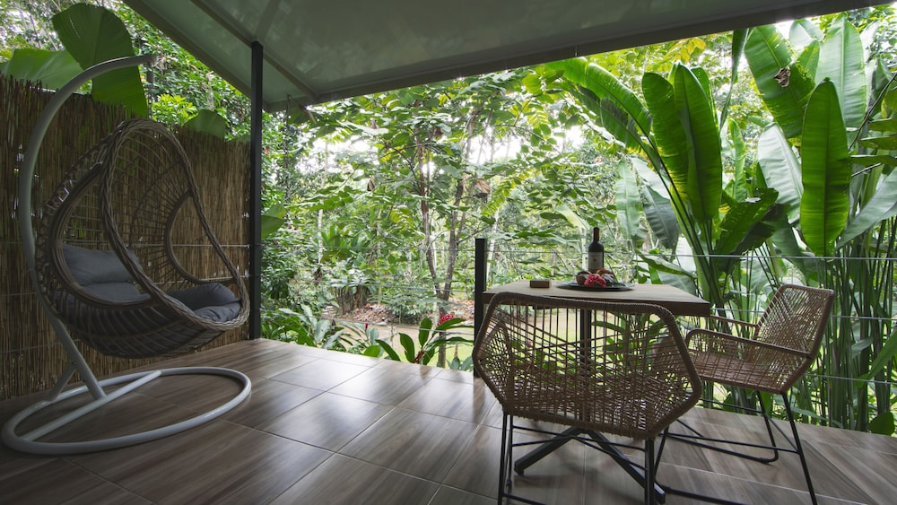 Eden Organic Farm & Bungalows