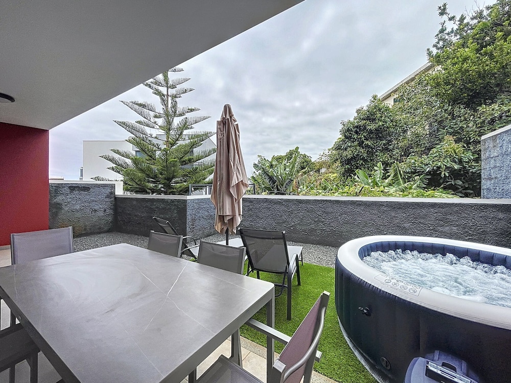 Blue Outlook Garden by Atlantic Holiday