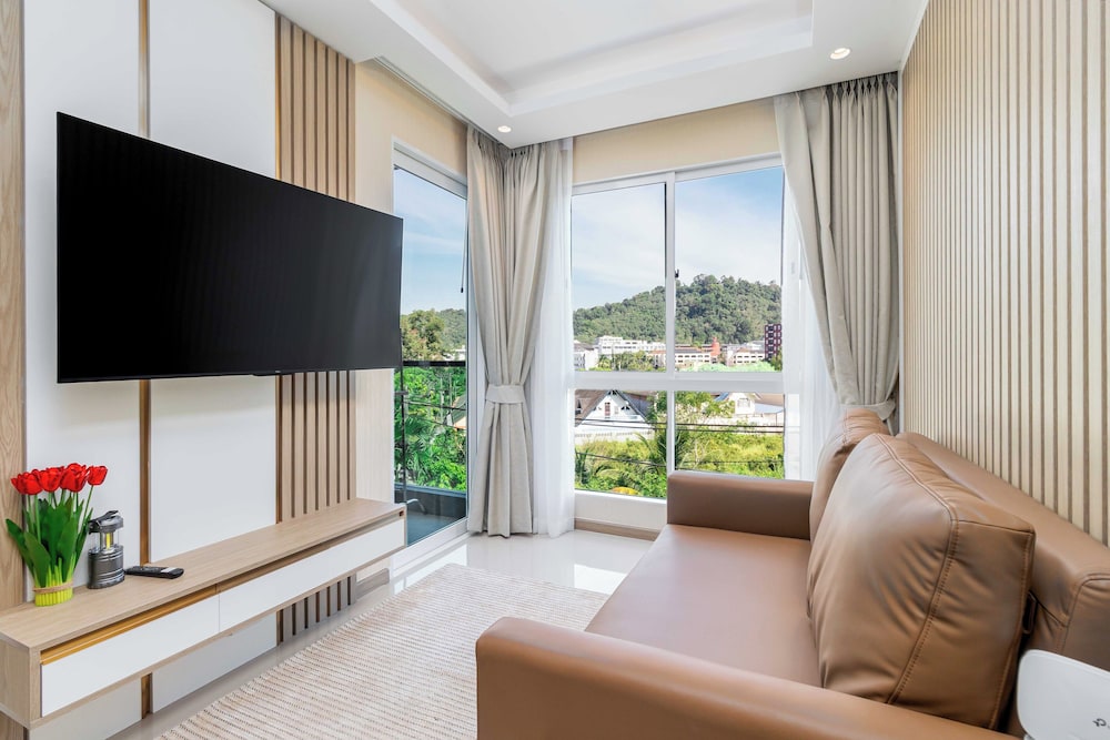 City1BR Condo Pool Gym C261
