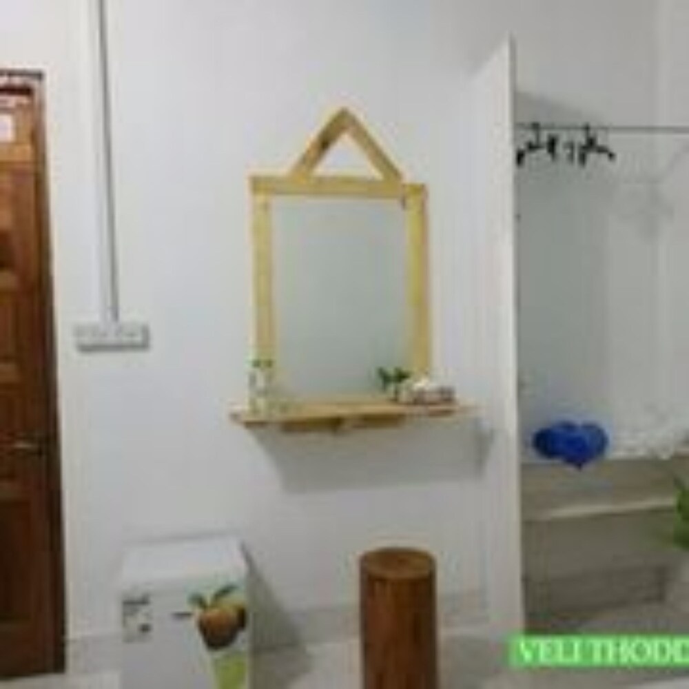 Veli Thoddoo Inn