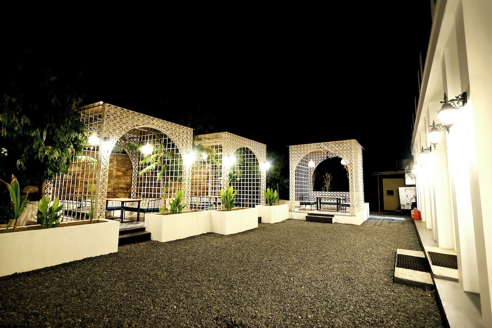 Hari Mahal Resort