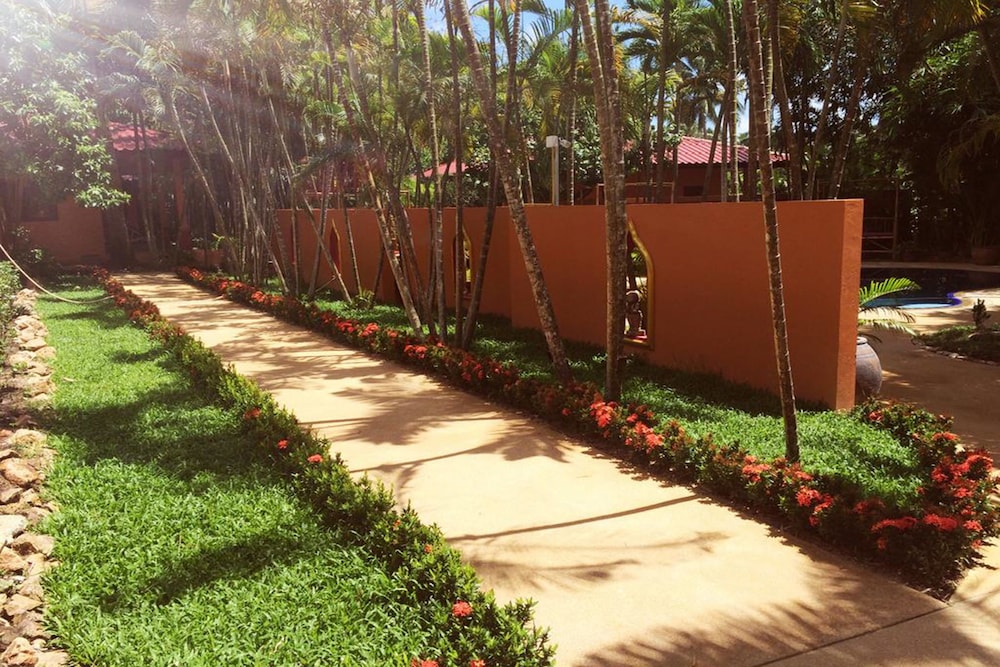 Sazana Villa Resort