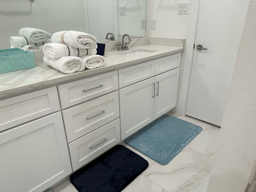 Luxury 3BR for Families Nurses and Group