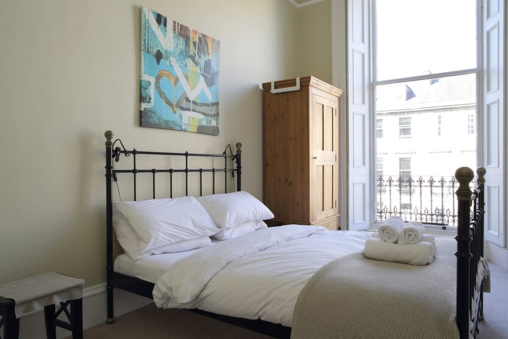 Grand New Town 2 Bedroom in Central Edinburgh