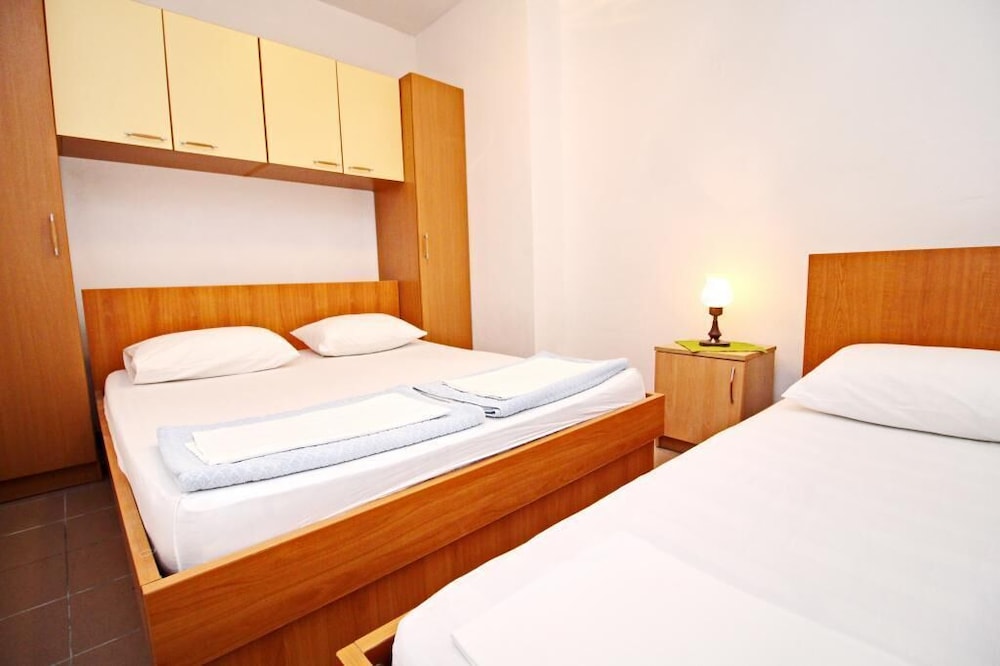Apartments Neven view 2