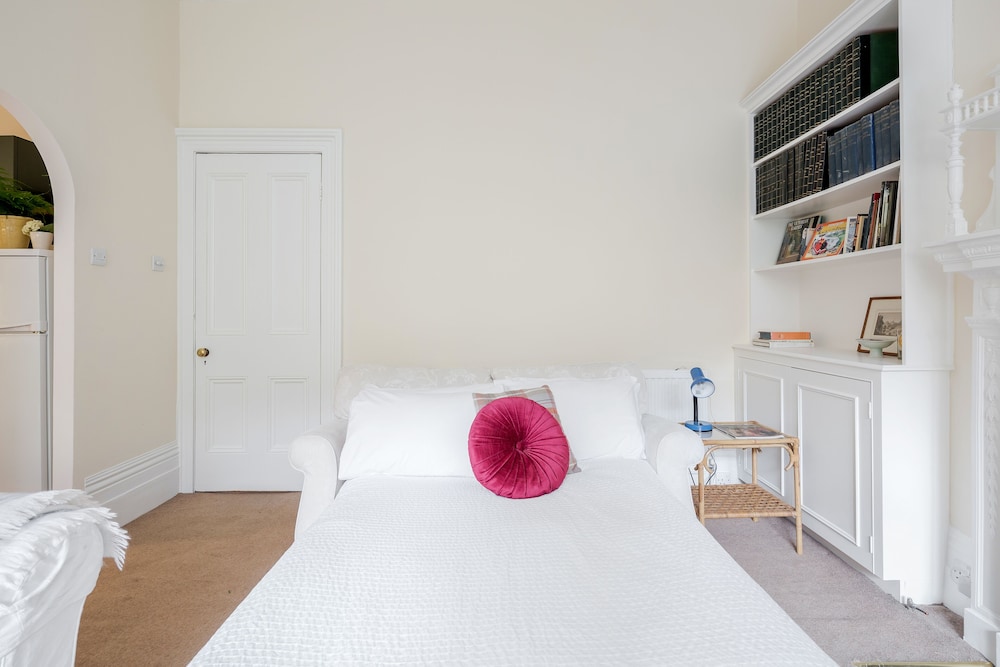 Charming Grand One bedroom