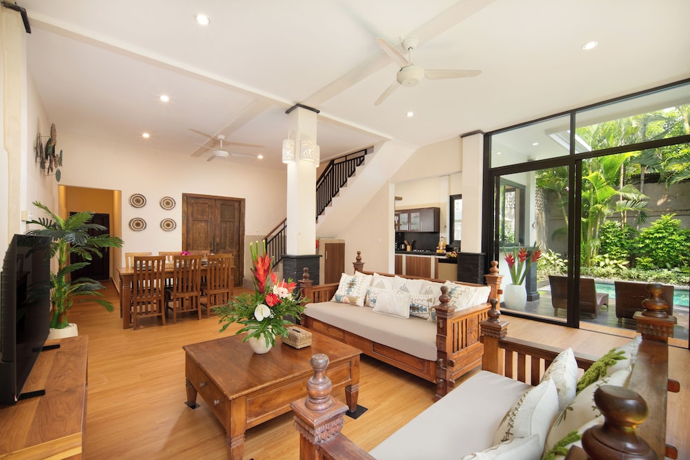 Red Lotus Villa Seminyak