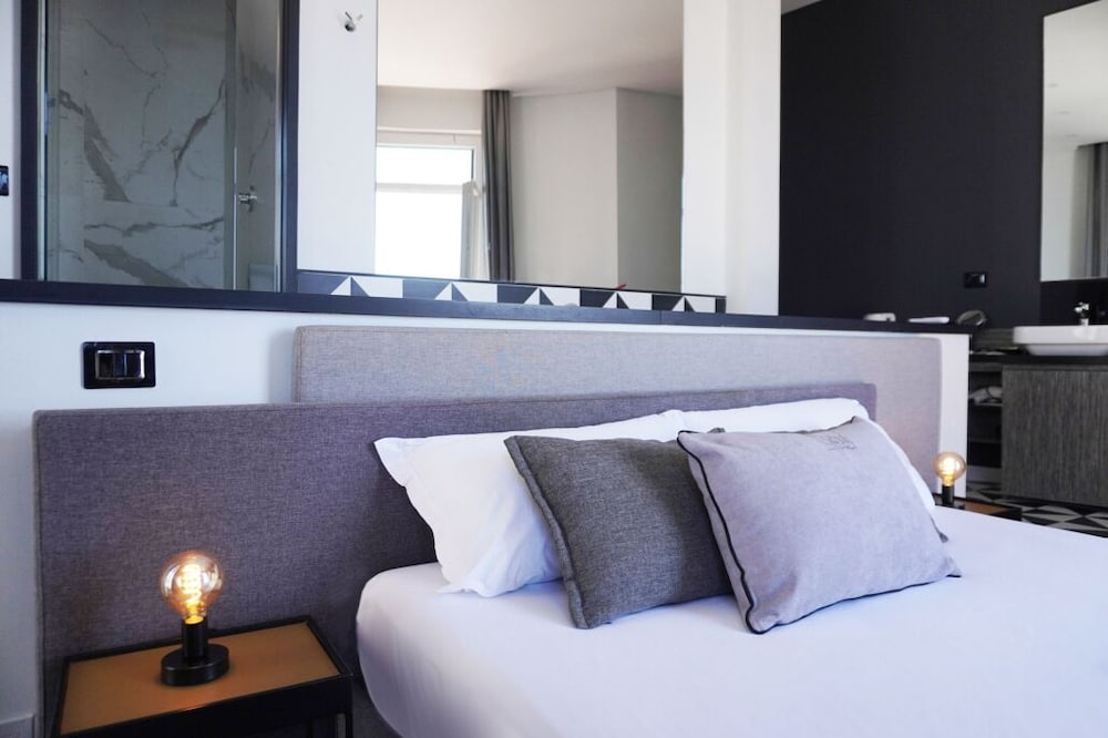 Gram Suites