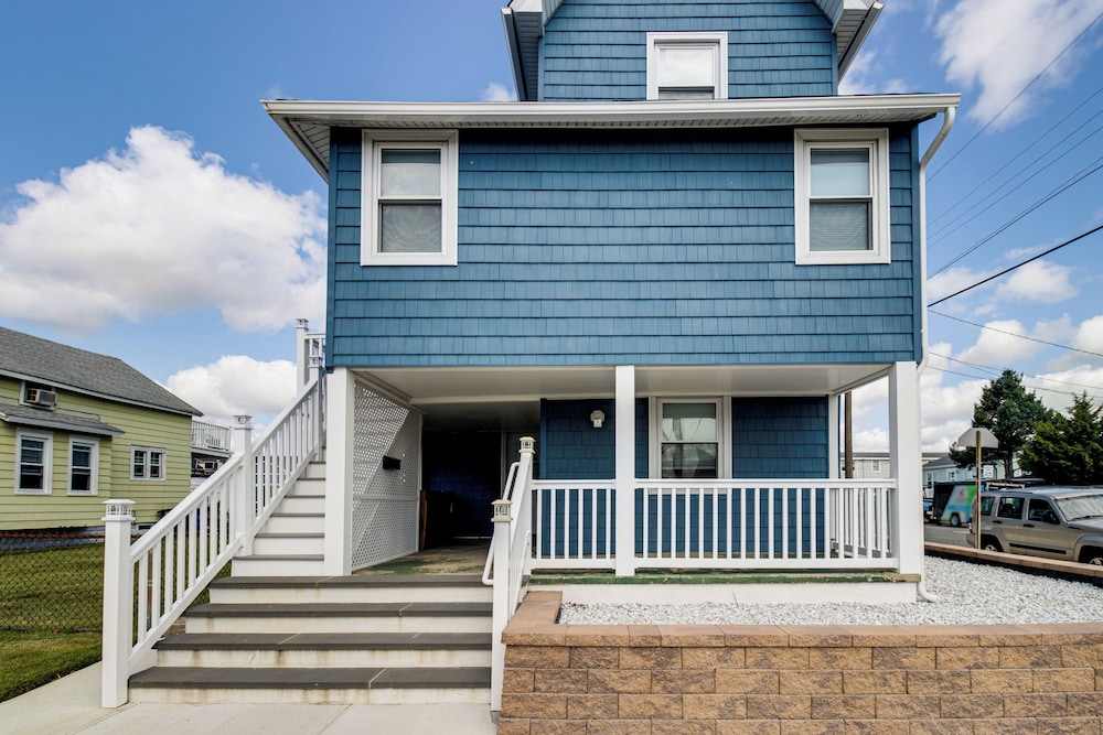 5 Blocks to Wildwood Beach: Family Getaway!