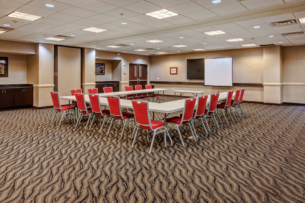 Jacksonville Vacations - Hampton Inn Jacksonville-Anniston Area - Property Image 3