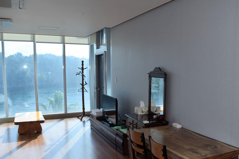 SEOM Story Pension