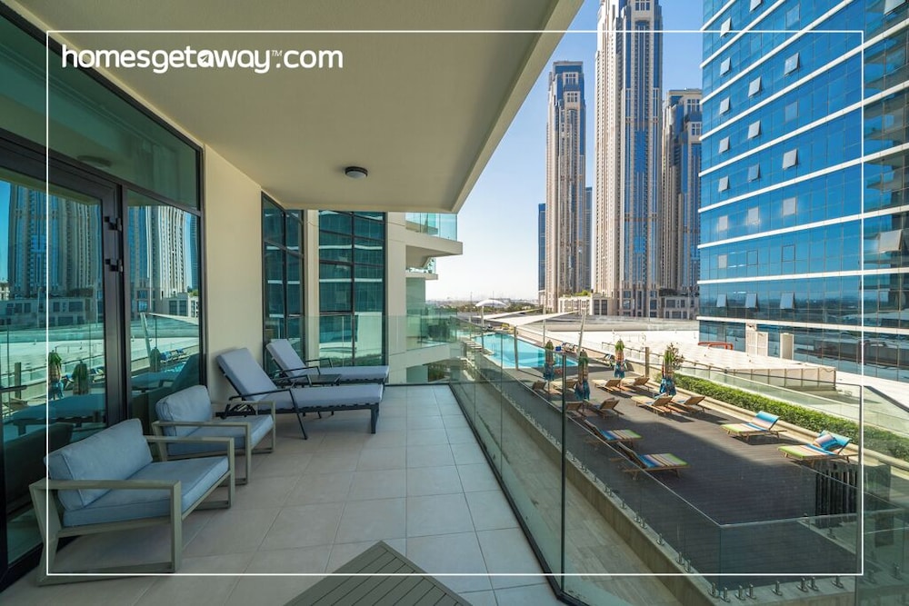 Modern 2BR – Canal-Side Elegance