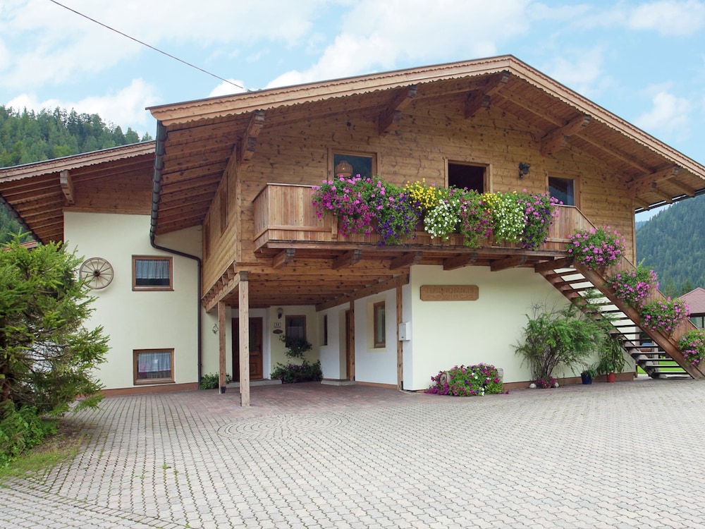 Apartment in Waidring Near Pillerseetal Ski Area view 3