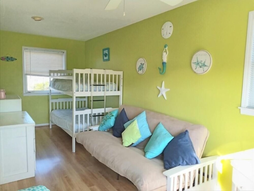 1 Galway Girl 3 Bedroom Home by RedAwning view 4