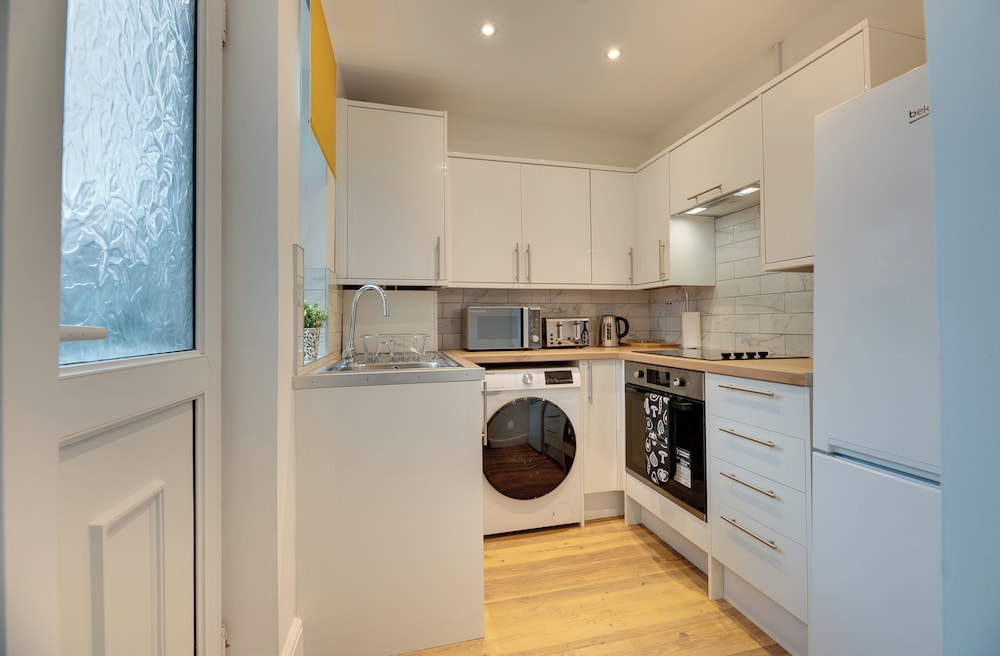Mauve Modern 3-Bedroom Home in Newcastle