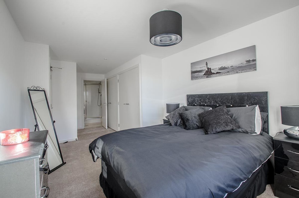 Orange Apartments - 22 Polmuir Gardens LTD view 4