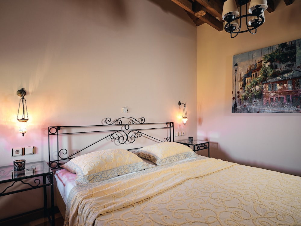 Diamond Suites