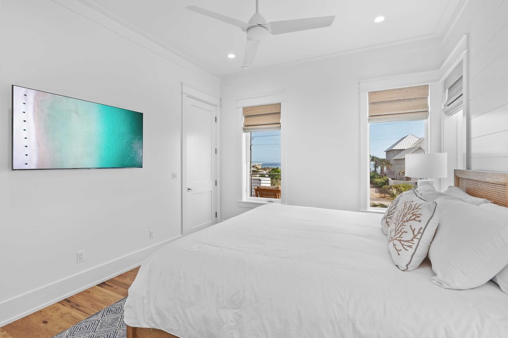 30A Beach Getaway by Avantstay Gulf Views + Pool Golf Cart + Bonfires