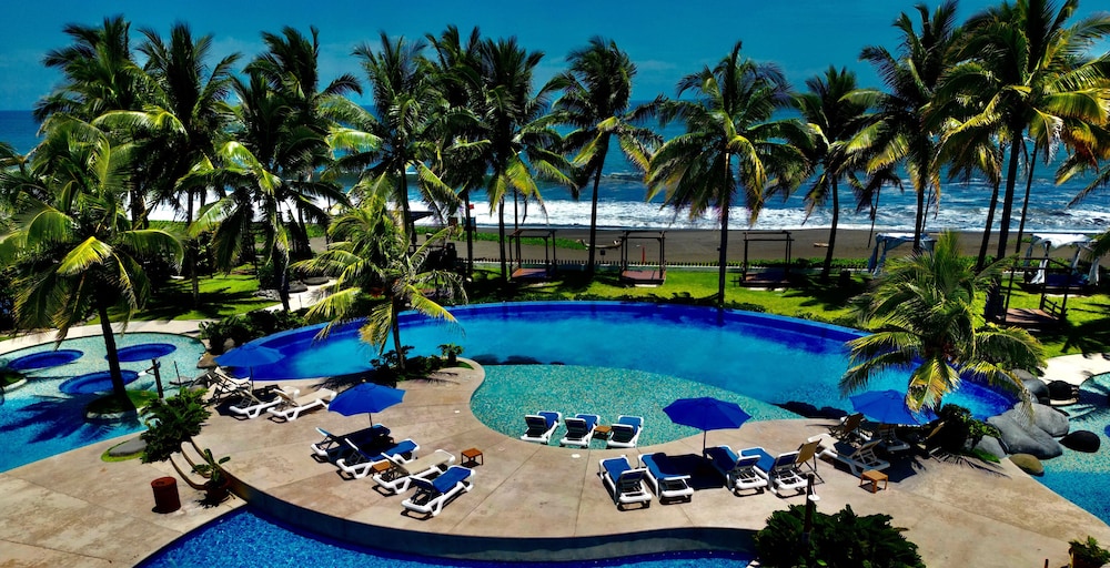 Villas Le Suisse Monterrico