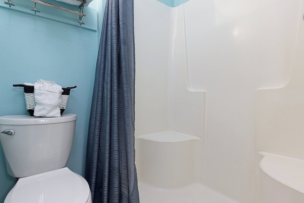 Sea Breeze #305 by Southern Vacation Rentals