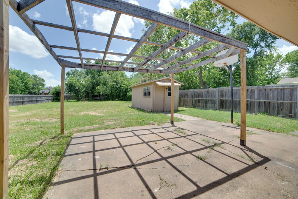 Pet-friendly Sachse Home: Large Fenced Yard