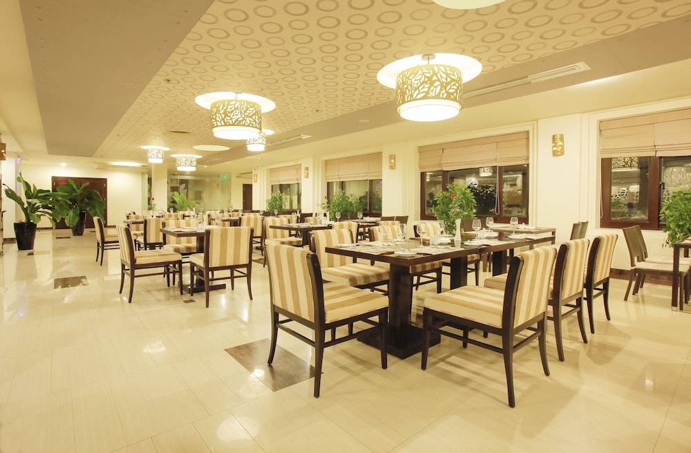 Olalani Resort and Condotel